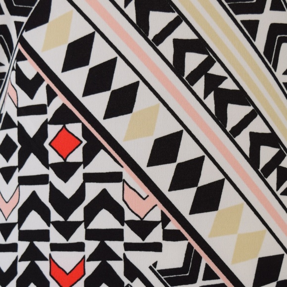 WHBM Geometric Print Sleeveless Shift Dress - Picture 4 of 5